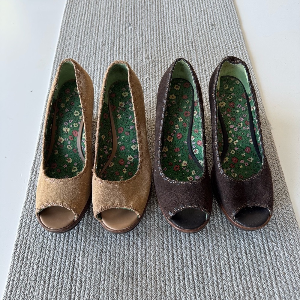 Vintage 90s Y2K Rampage Laurie Tan Brown Suede Peep Toe Wedges Sandals Shoes 7